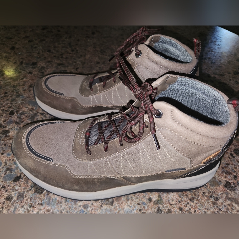 12 Clark Men Waterproof Boot/Sneaker Hybrid